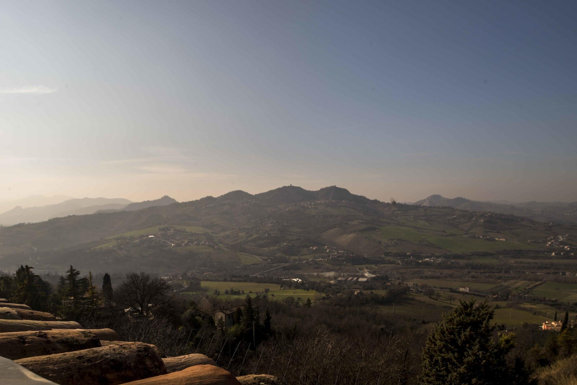 Oste Del Castello Wellness & Bike Hotel Verucchio Exterior photo